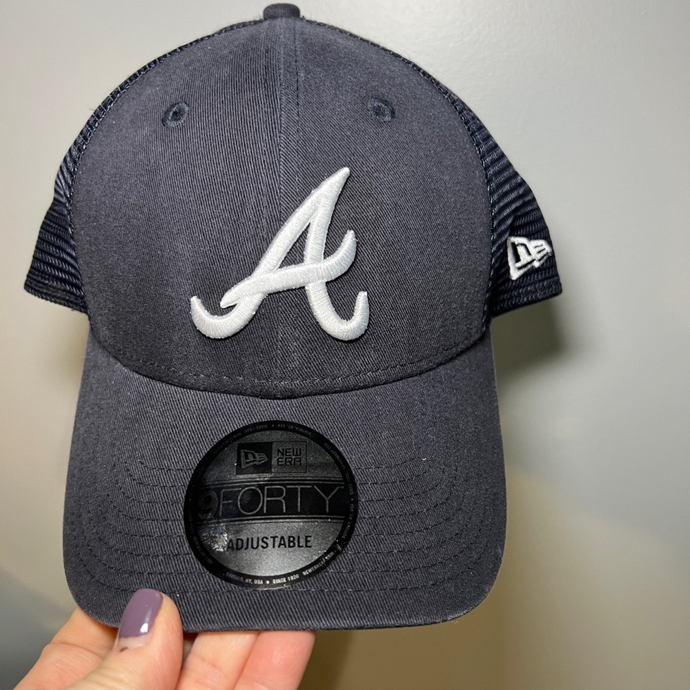 Atlanta Braves Adjustable Truckers Hat - Navy Blue with A embroidered logo NWT